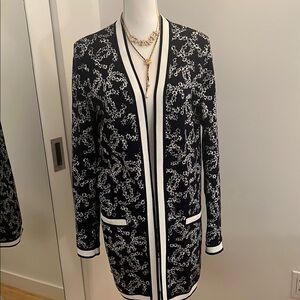 CHANEL Dark Navy and White Interlocking CCs Blazer